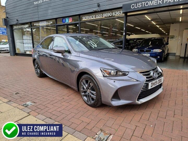 Lexus IS 2.5 300h E-CVT Euro 6 (s/s) 4dr
