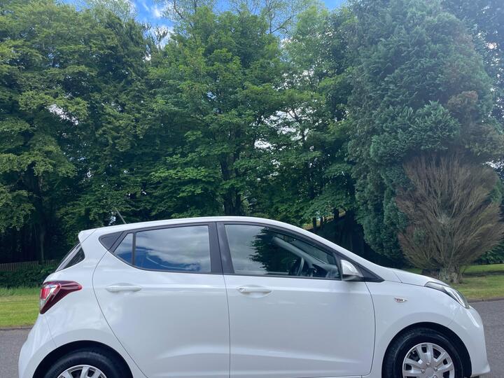 Hyundai I10 1.0 Blue Drive SE Euro 6 (s/s) 5dr Hyundai I10 1.0 Blue Drive SE Euro 6 (s/s) 5dr