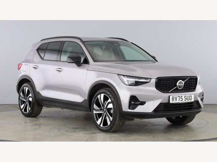 Volvo XC40 2.0 B3 MHEV Ultra Dark DCT Auto Euro 6 (s/s) 5dr