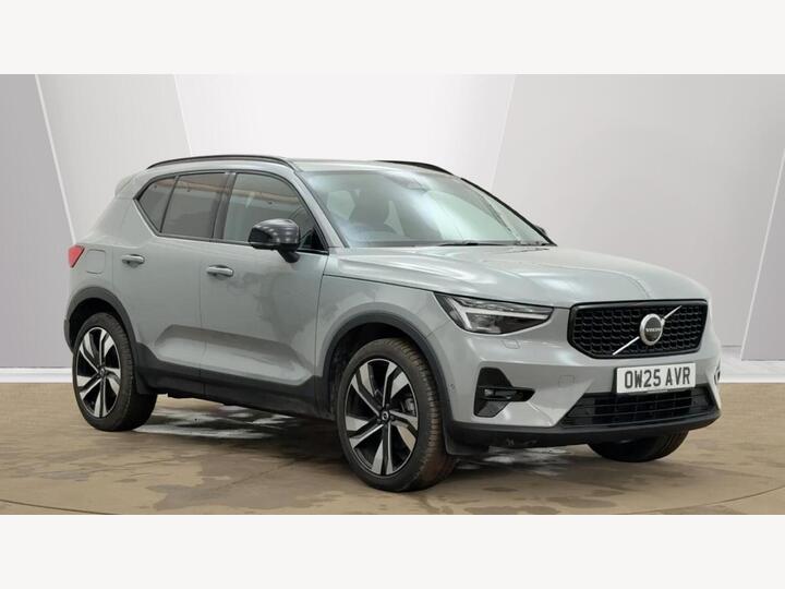 Volvo XC40 2.0 B4 MHEV Ultra Dark DCT Auto Euro 6 (s/s) 5dr
