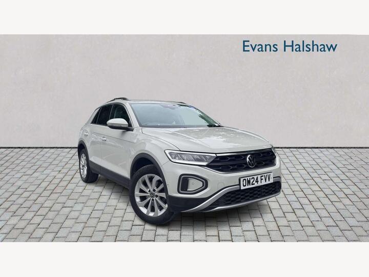 Volkswagen T-ROC HATCHBACK 1.5 TSI Match DSG Euro 6 (s/s) 5dr Volkswagen T-ROC HATCHBACK 1.5 TSI Match DSG Euro 6 (s/s) 5dr