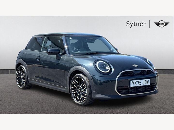 MINI Cooper 1.5C Exclusive Steptronic Euro 6 (s/s) 3dr