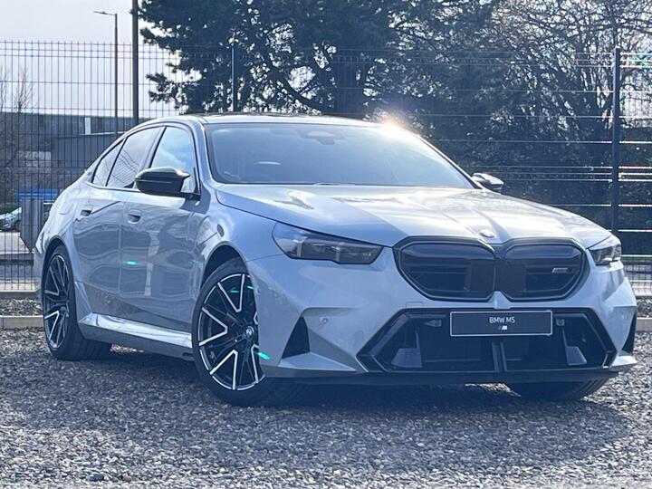 BMW M5 4.4 22.1kWh Steptronic XDrive Euro 6 (s/s) 4dr