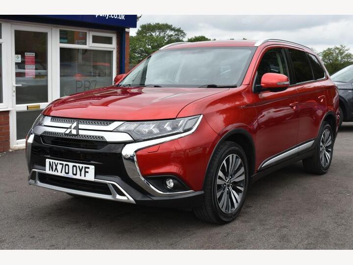 Mitsubishi OUTLANDER 2.0 MIVEC Exceed CVT 4WD Euro 6 (s/s) 5dr