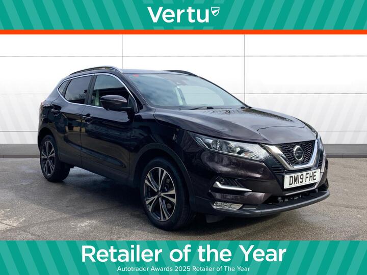Nissan Qashqai 1.3 DIG-T N-Connecta Euro 6 (s/s) 5dr Nissan Qashqai 1.3 DIG-T N-Connecta Euro 6 (s/s) 5dr