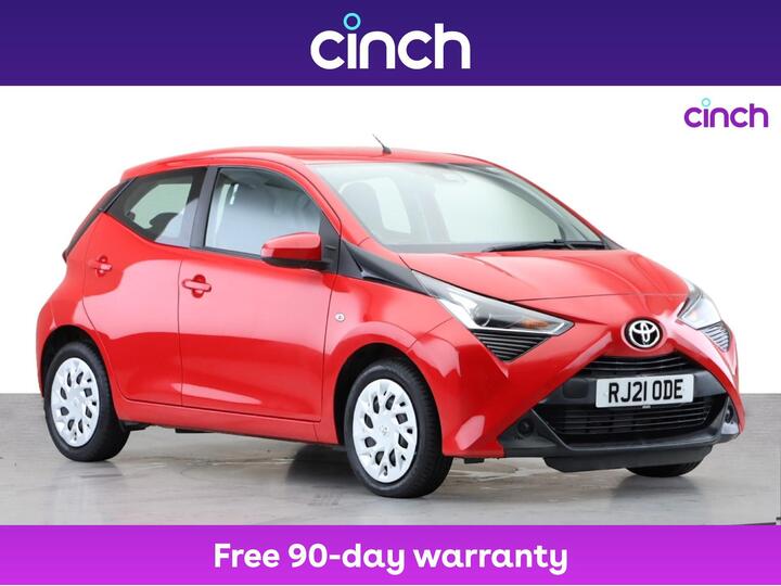Toyota Aygo 1.0 VVT-i X-play Euro 6 5dr (Safety Sense) Toyota Aygo 1.0 VVT-i X-play Euro 6 5dr (Safety Sense)