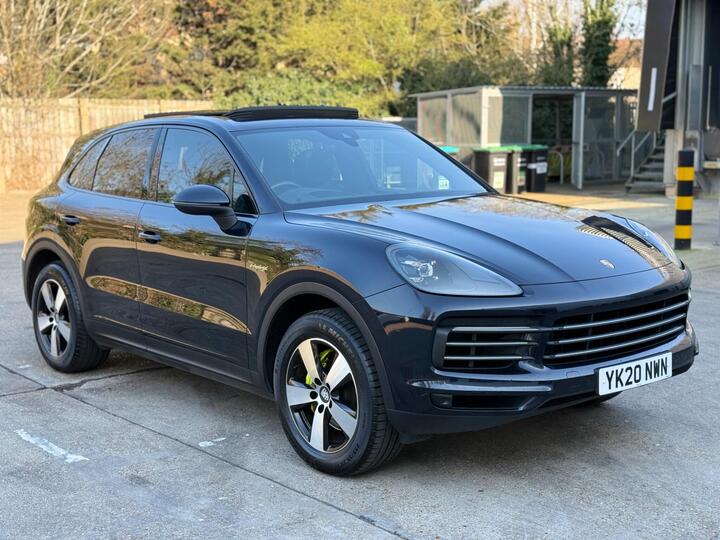 Porsche Cayenne 3.0 V6 E-Hybrid 14.1kWh TiptronicS 4WD Euro 6 (s/s) 5dr (3.6kW Charger)
