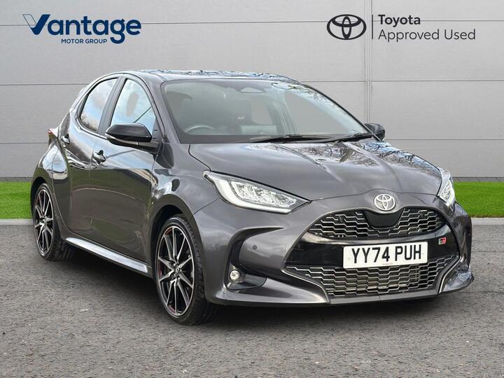 Toyota Yaris 1.5 VVT-h GR SPORT E-CVT Euro 6 (s/s) 5dr Toyota Yaris 1.5 VVT-h GR SPORT E-CVT Euro 6 (s/s) 5dr