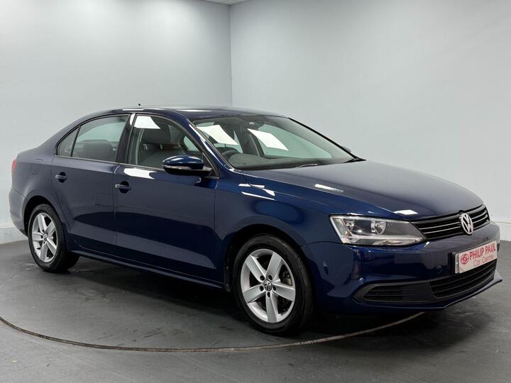 Volkswagen Jetta 2.0 TDI SE DSG Euro 5 4dr Volkswagen Jetta 2.0 TDI SE DSG Euro 5 4dr