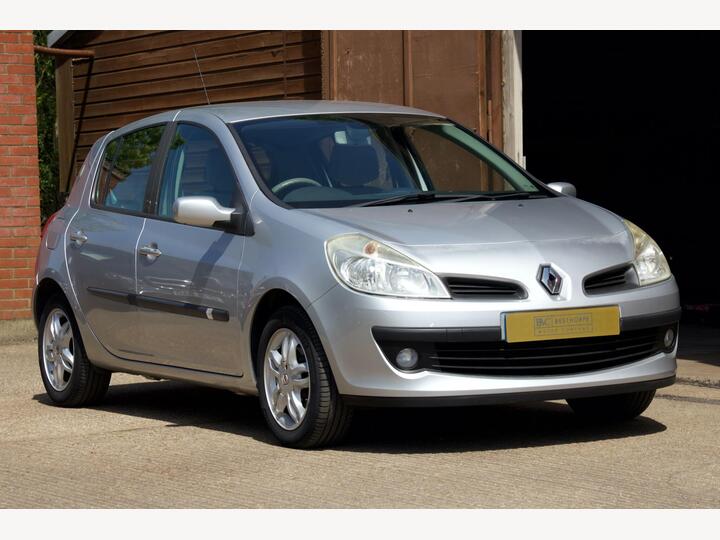 Renault Clio 1.4 16v Privilege 5dr