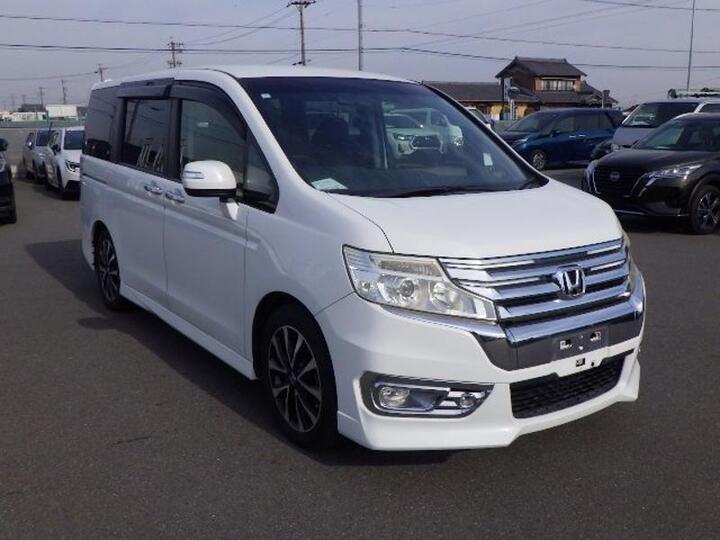 Honda Stepwagon 2.0 SPADA Z PETROL AUTOMATIC 8 SEATER
