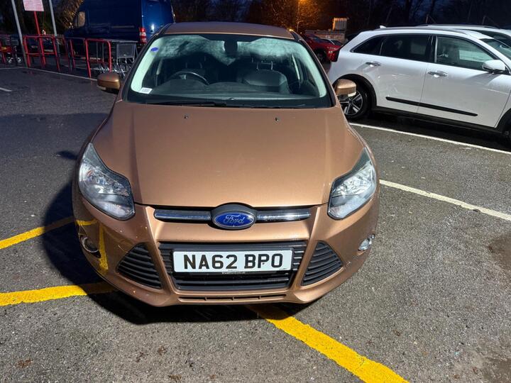 Ford Focus 1.6 Zetec Powershift Euro 5 5dr