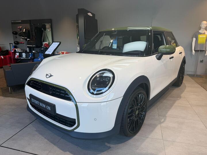 MINI Cooper 1.5C Paul Smith Edition Steptronic Euro 6 (s/s) 5dr