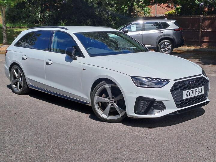 Audi A4 Avant 2.0 TFSI 35 Black Edition Euro 6 (s/s) 5dr Audi A4 Avant 2.0 TFSI 35 Black Edition Euro 6 (s/s) 5dr