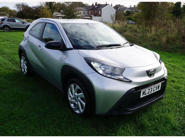 Toyota Aygo X 1.0 VVT-i Pure Euro 6 (s/s) 5dr Toyota Aygo X 1.0 VVT-i Pure Euro 6 (s/s) 5dr