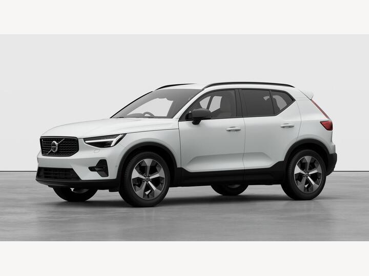 Volvo XC40 2.0 B3 MHEV Plus Pro Dark DCT Auto Euro 6 (s/s) 5dr