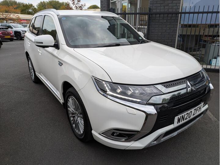Mitsubishi Outlander 2.4h TwinMotor 13.8kWh 5h CVT 4WD Euro 6 (s/s) 5dr