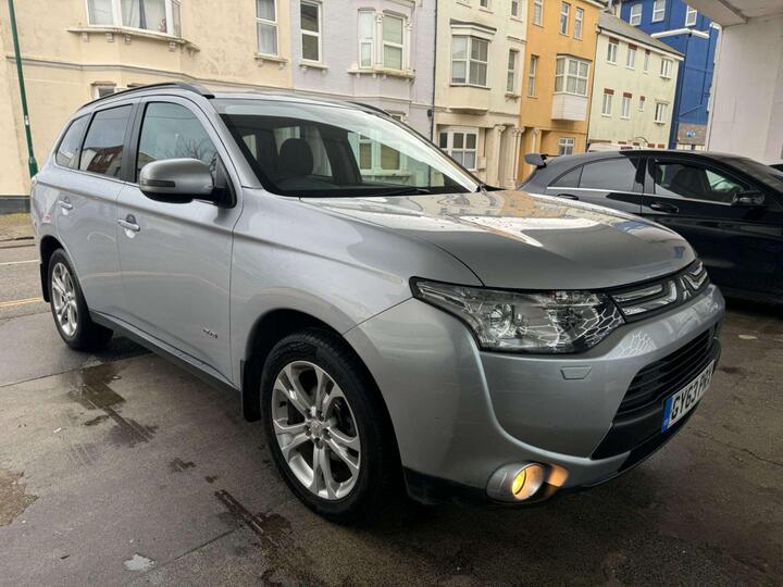Mitsubishi Outlander 2.2 DI-D GX5 Auto 4WD Euro 5 (s/s) 5dr