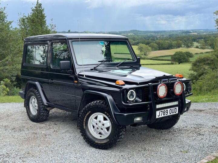 Mercedes-Benz G 300 3.0 TD 5dr Mercedes-Benz G 300 3.0 TD 5dr