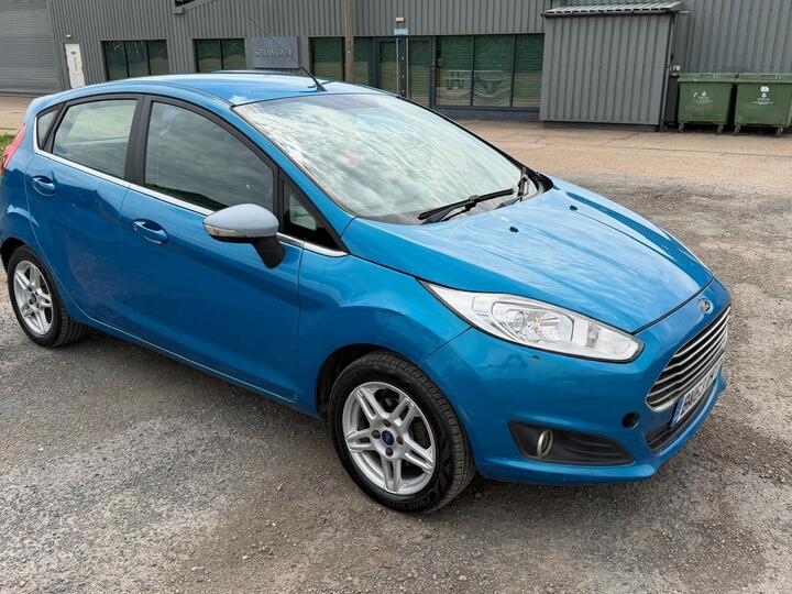 Ford Fiesta 1.0 Zetec Euro 5 (s/s) 5dr