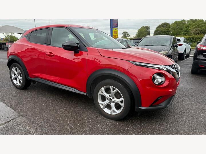 Nissan Juke 1.0 DIG-T N-Connecta Euro 6 (s/s) 5dr