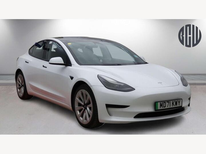 Tesla MODEL 3 Standard Range Plus Auto RWD 4dr