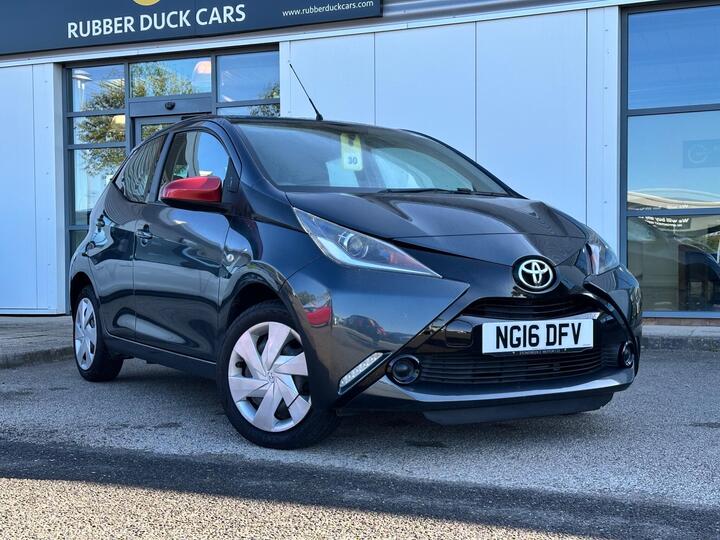 Toyota AYGO 1.0 VVT-i X-play Euro 6 5dr