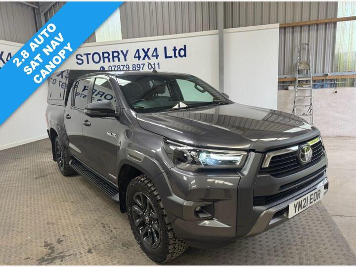 Toyota HI-LUX 2.8 D-4D Invincible X Auto 4WD Euro 6 (s/s) 4dr