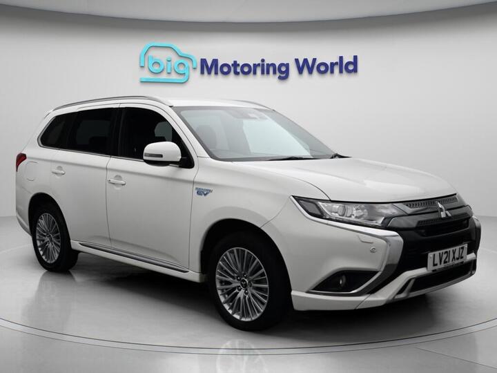 Mitsubishi Outlander 2.4h TwinMotor 13.8kWh Dynamic Safety CVT 4WD Euro 6 (s/s) 5dr