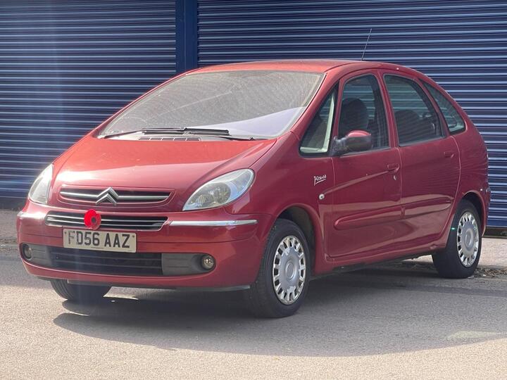 Citroen Xsara Picasso 2.0i 16V Desire 5dr Citroen Xsara Picasso 2.0i 16V Desire 5dr