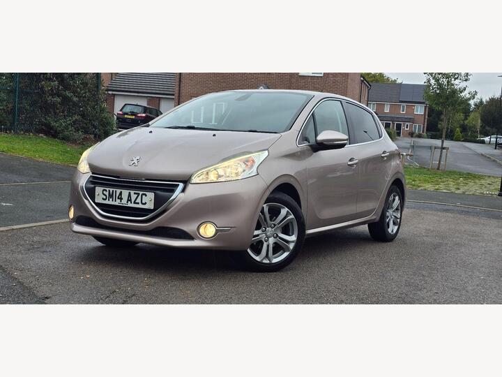 Peugeot 208 1.2 VTi Allure Euro 5 5dr