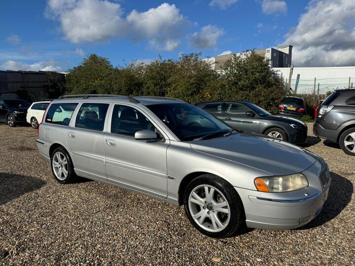 Volvo V70 2.4 D5 SE 5dr