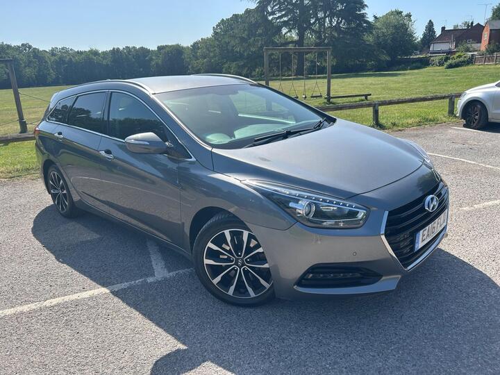 Hyundai I40 1.7 CRDi Blue Drive SE Nav Tourer DCT Euro 6 (s/s) 5dr Hyundai I40 1.7 CRDi Blue Drive SE Nav Tourer DCT Euro 6 (s/s) 5dr