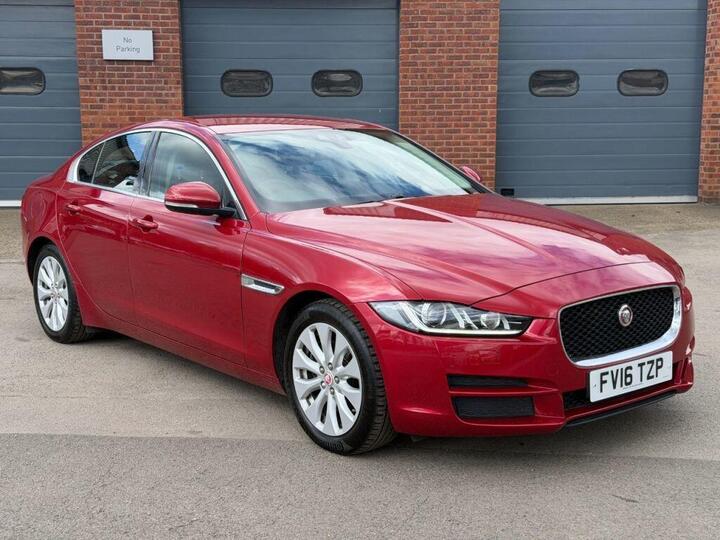 Jaguar XE 2.0d Portfolio Auto Euro 6 (s/s) 4dr