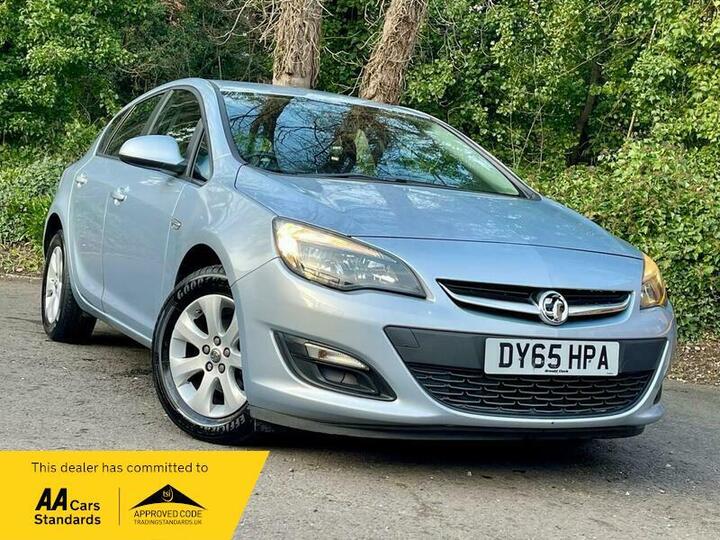Vauxhall Astra 1.6i Design Euro 6 5dr Vauxhall Astra 1.6i Design Euro 6 5dr