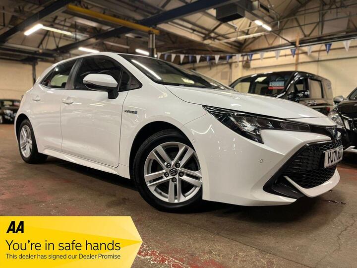 Toyota Corolla 1.8 VVT-h Icon Tech CVT Euro 6 (s/s) 5dr