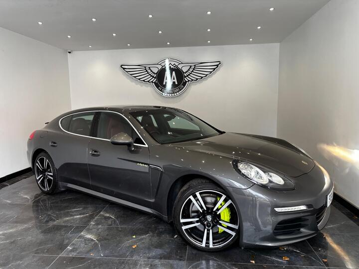 Porsche Panamera 3.0 V6 E-Hybrid S TiptronicS Euro 5 (s/s) 5dr Porsche Panamera 3.0 V6 E-Hybrid S TiptronicS Euro 5 (s/s) 5dr