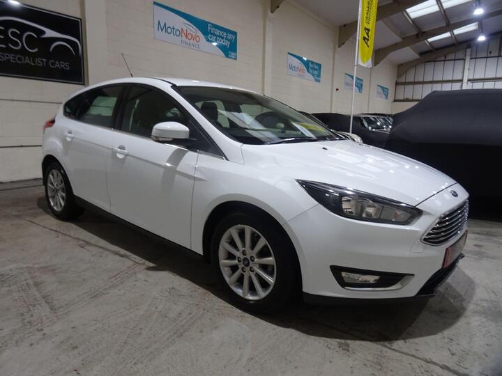 Ford Focus 1.0T EcoBoost Titanium Auto Euro 6 (s/s) 5dr
