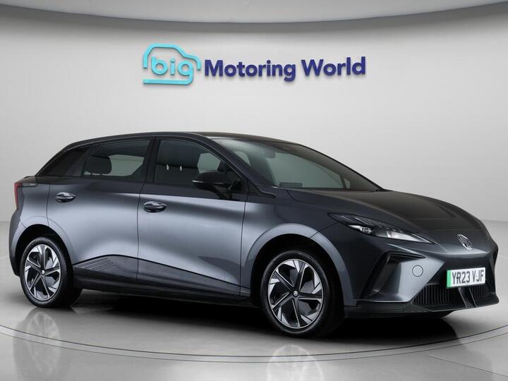 MG MG4 64kWh SE Long Range Auto 5dr