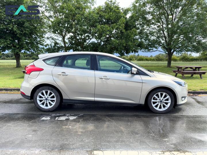Ford Focus 1.6 Titanium Powershift Euro 6 5dr