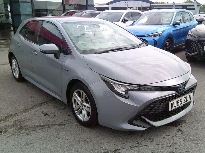 Toyota Corolla 1.8 VVT-h Icon Tech CVT Euro 6 (s/s) 5dr