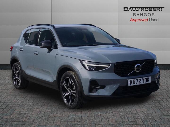 Volvo XC40 2.0 B3 MHEV Plus Dark DCT Auto Euro 6 (s/s) 5dr