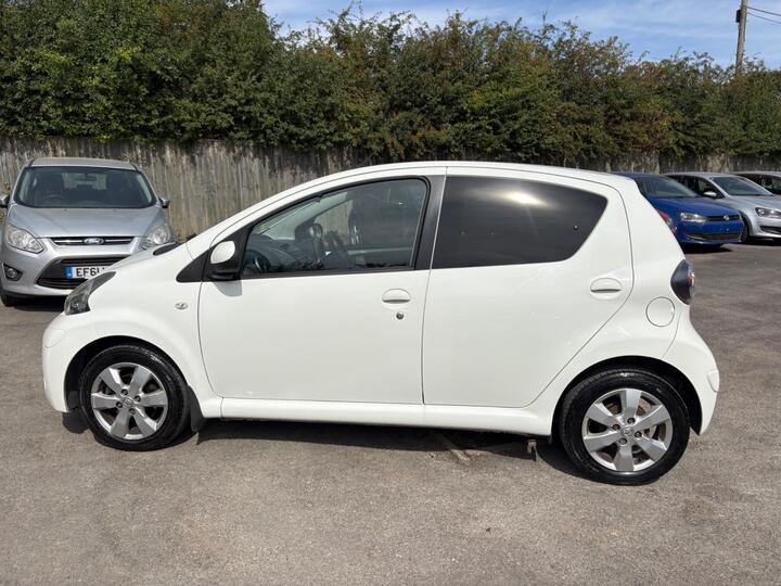 Toyota AYGO 1.0 VVT-i Fire Euro 5 5dr