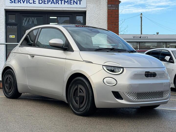 Fiat 500e 42kWh Giorgio Armani Auto 3dr