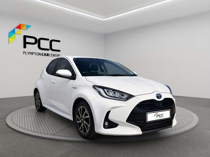 Toyota Yaris 1.5 VVT-h Design E-CVT Euro 6 (s/s) 5dr