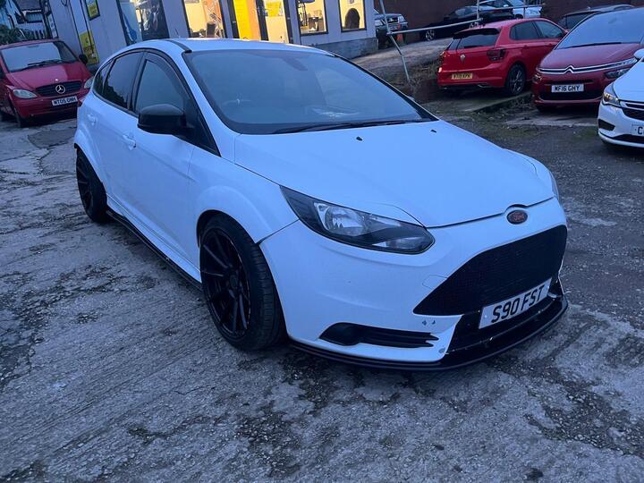 Ford Focus 2.0T EcoBoost ST-2 Euro 5 (s/s) 5dr