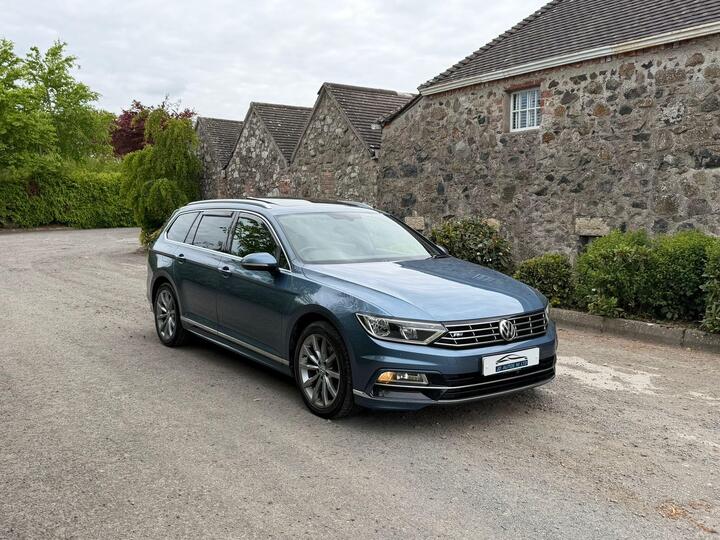 Volkswagen Passat 2.0 TDI BlueMotion Tech R-Line DSG Euro 6 (s/s) 5dr