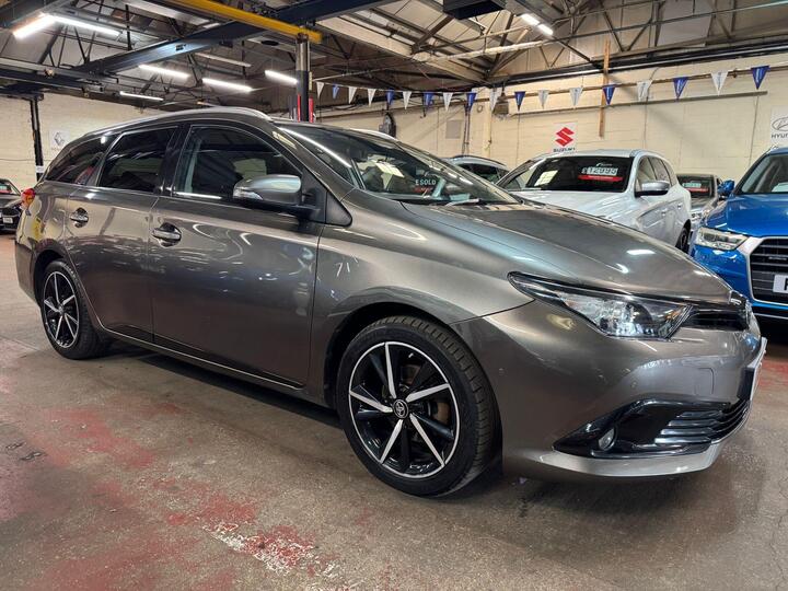 Toyota Auris 1.2 VVT-i Design Touring Sports Euro 6 (s/s) 5dr Toyota Auris 1.2 VVT-i Design Touring Sports Euro 6 (s/s) 5dr