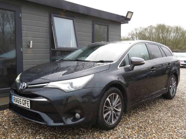 Toyota Avensis 2.0 D-4D Business Edition Plus Touring Sports Euro 6 (s/s) 5dr