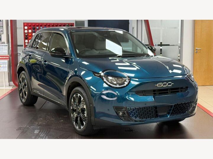 Fiat 600e 54kWh La Prima Auto 5dr